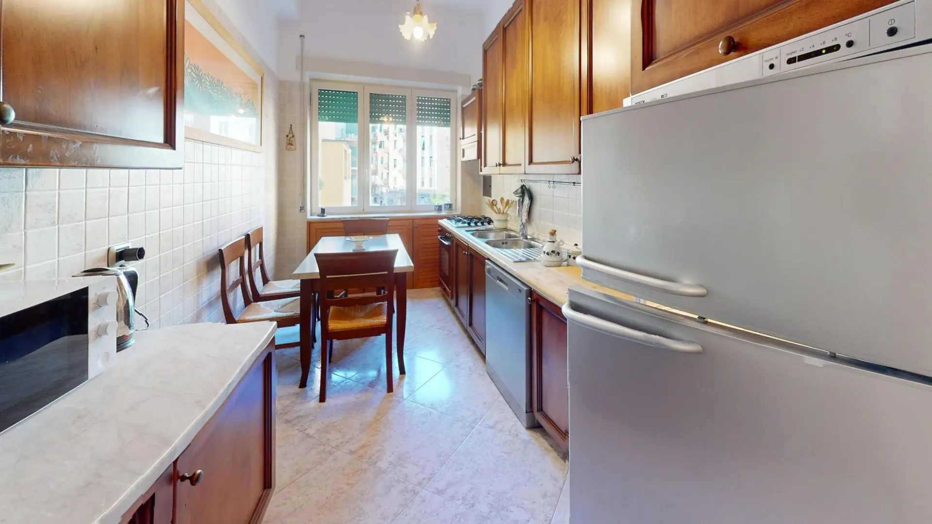 נאפולי Family House Vomero דירה